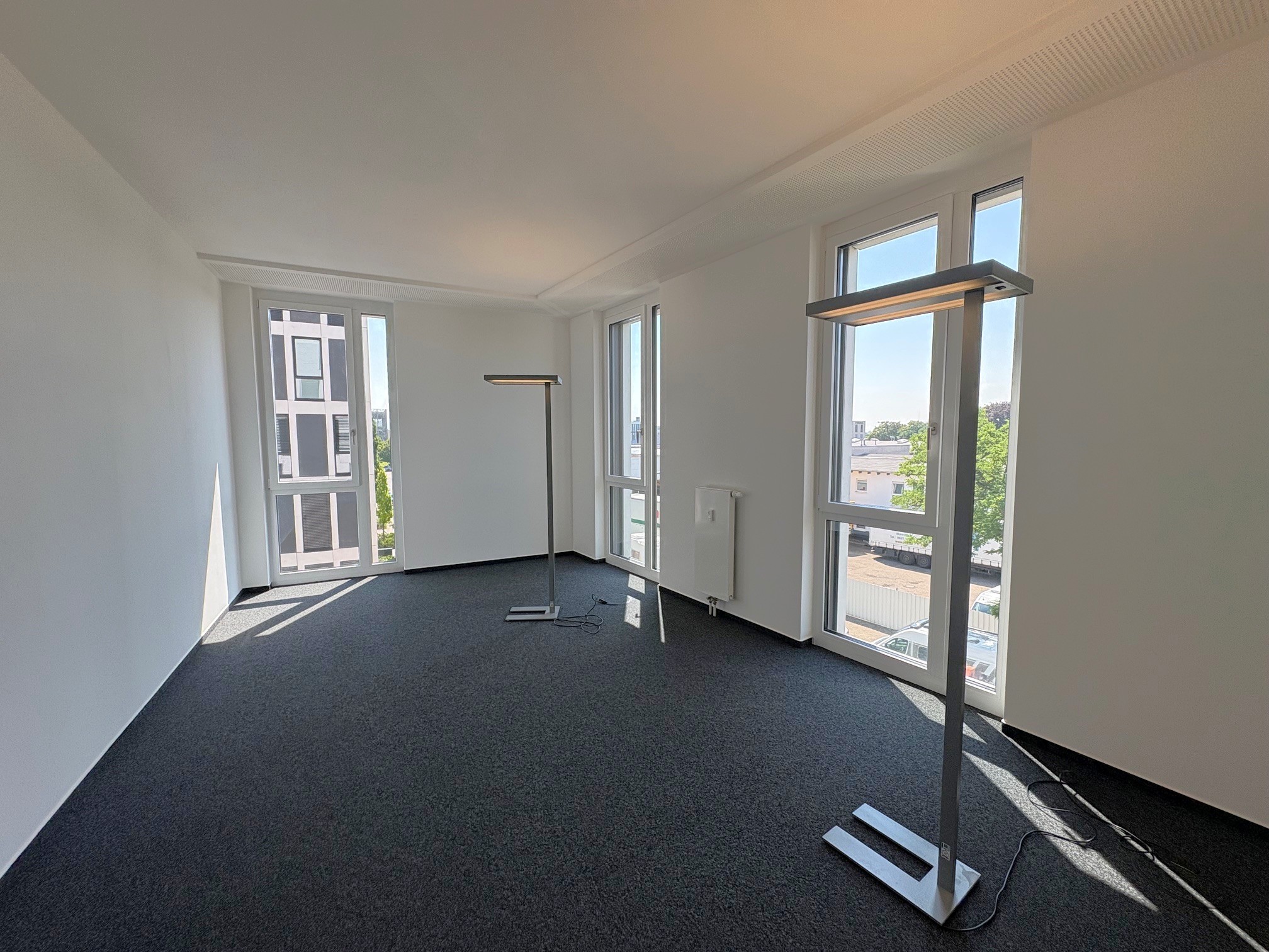 Eckbüro