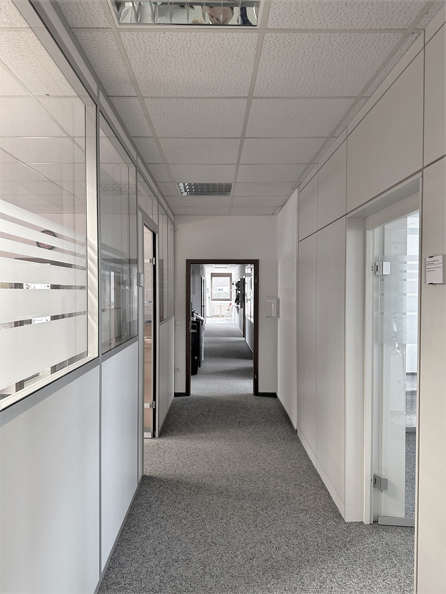 Büro (2) Büro (2)