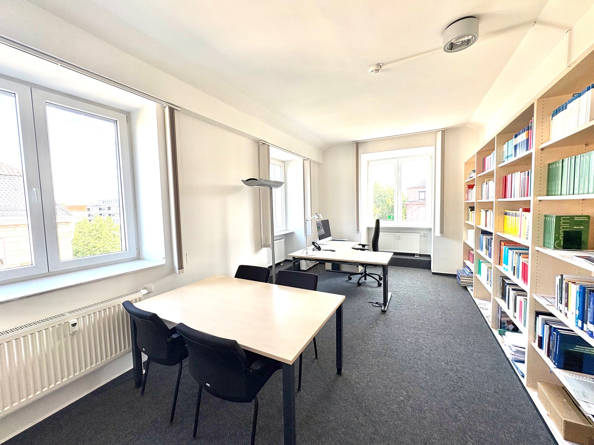 Beispiel Büro (2) Beispiel Büro (2)